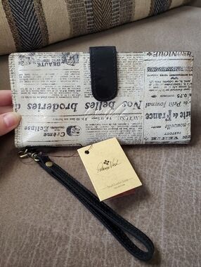 Patricia Nash Retired Newspaper print Valentia Wallet Wristlet New with tags